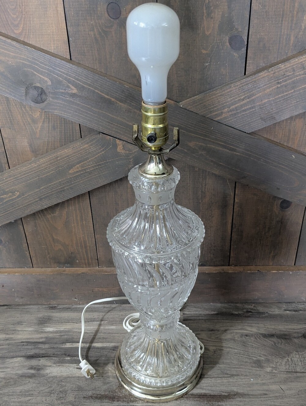 Vintage Clear Cut Glass Table Lamp